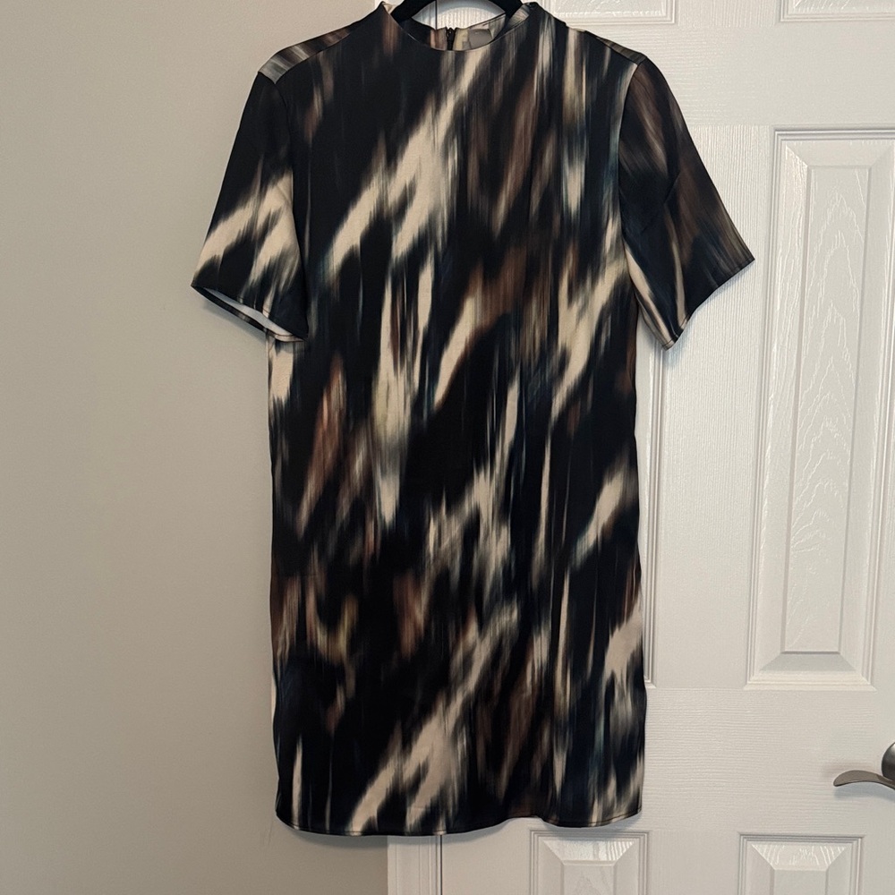 H&M Sleek Shift Dress – Size S